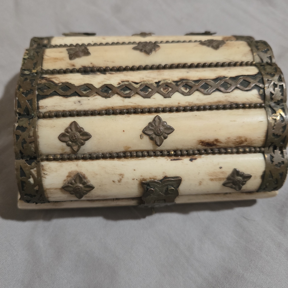 Ivory-Tone Decorative Trinket Box with Metal Accents